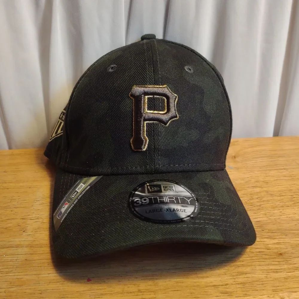 New Era 39Thirty Pittsburgh Pirates Military L/XL Stretchfit Hat - New